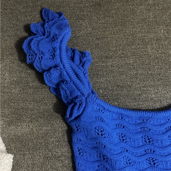 H&M | Blue Knit Ruffle Cropped Top - Picture 3 of 4